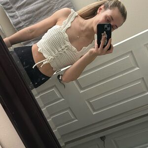 Crochet summer crop top (adjustable)